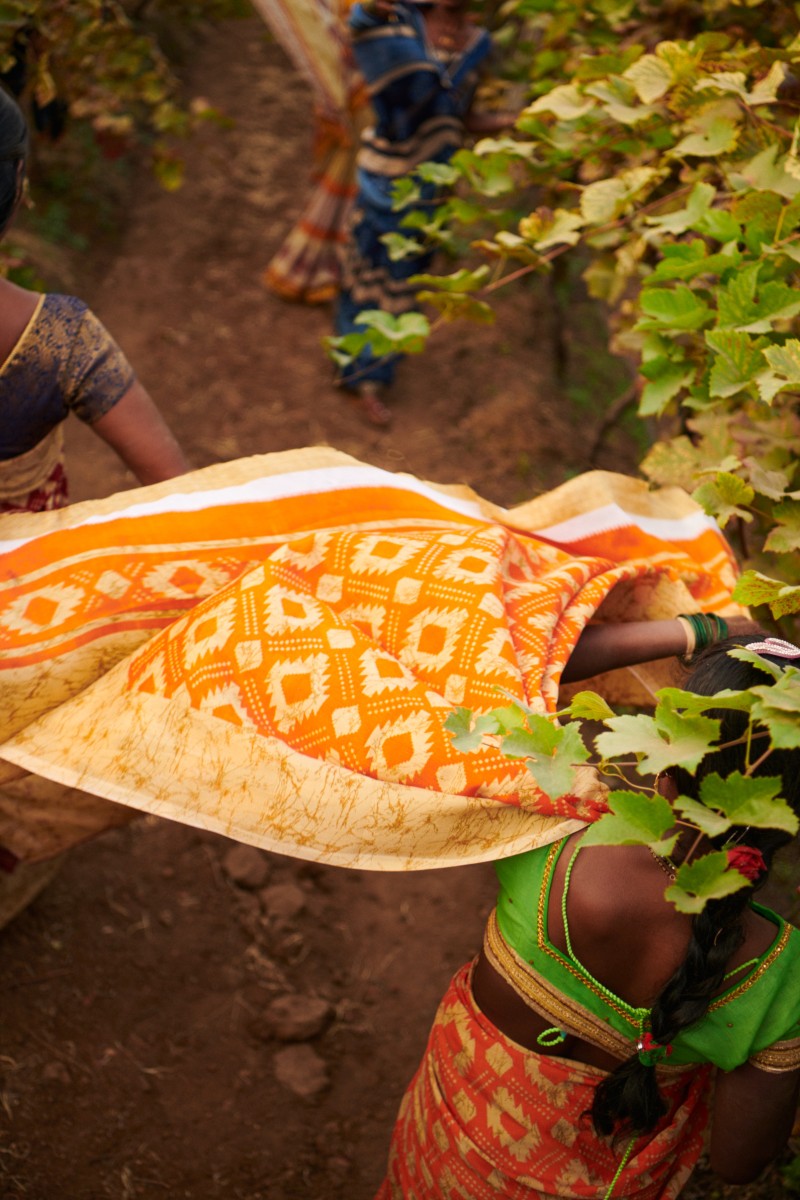 2002_chandon_inde_01_workers_5147