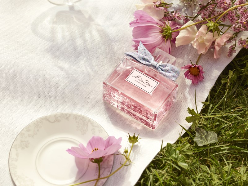 f859-fdm-22-p03d-miss-dior